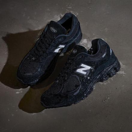 国内4月11日/18日発売予定】 ニューバランス 2002R 