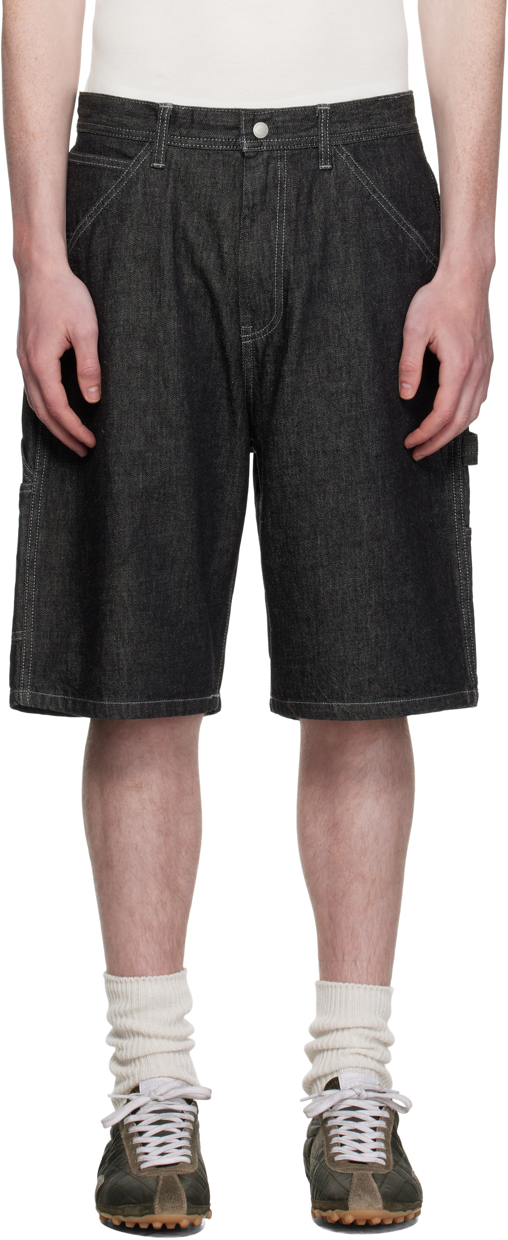 Neighborhoodのブラック ペインター デニムショートパンツがセール中