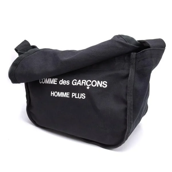 コムデギャルソン オムプリュスCOMME des GARCONS HOMME PLUS ロゴ