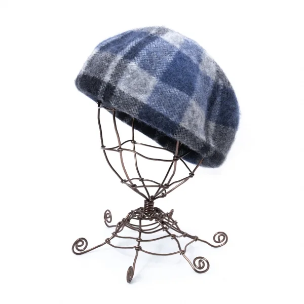 ヴィヴィアンウエストウッドVivienne Westwood シャギーチェックベレー