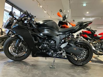 ZX-6R/カワサキ ZX6R 2024モデル ブラック ETC USB 社外スクリーンの