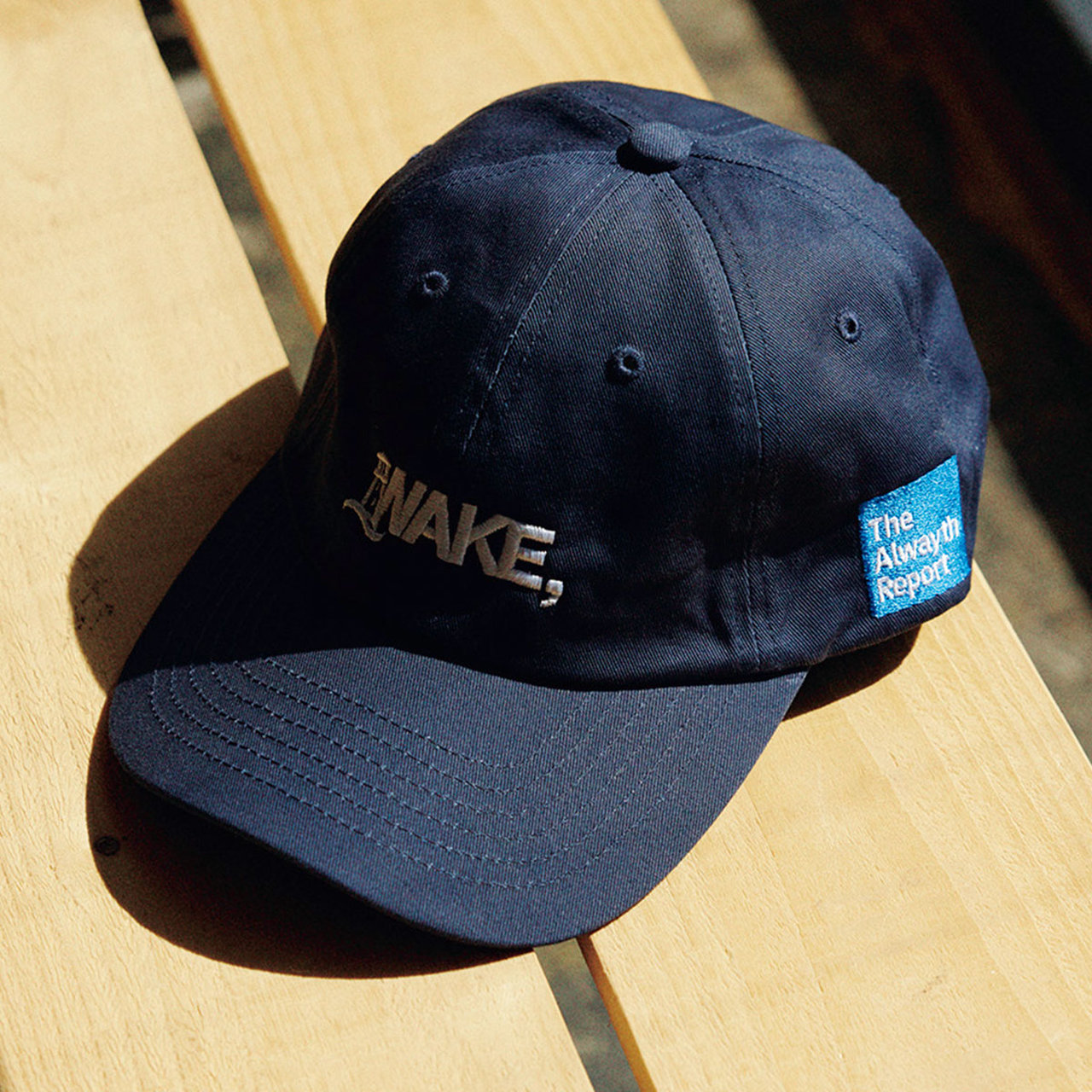 ECも公式サイトもなし。全国から大人が飛行機で押し寄せ200人が行列