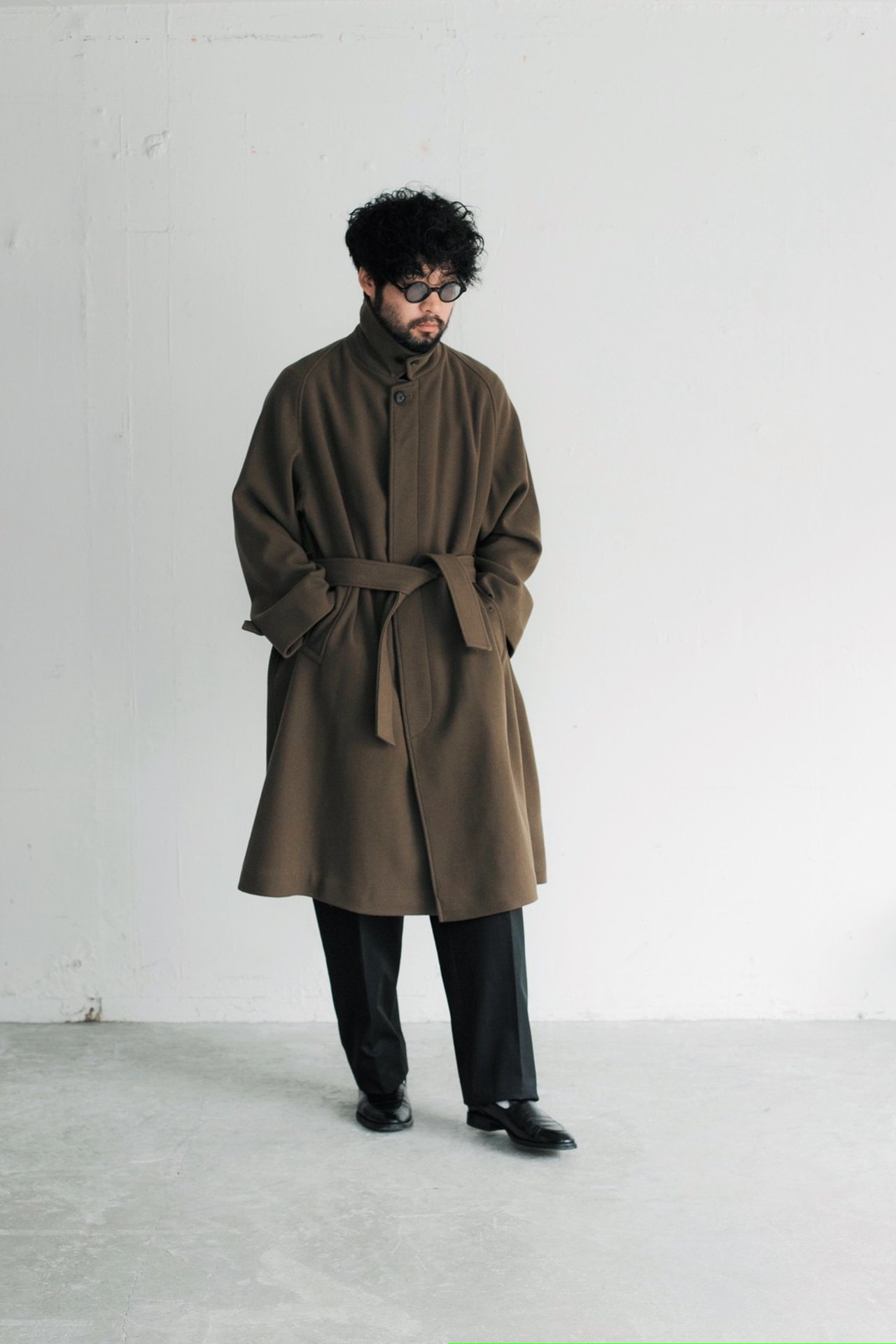 大人の冬コート】完売必至。人気定番「LE」のバルカラーコートにウール