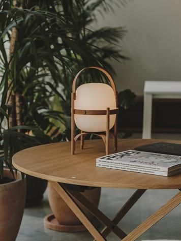 Santa&Cole Cestita Bateria TABLE LAMP：サンタアンドコール スタンド