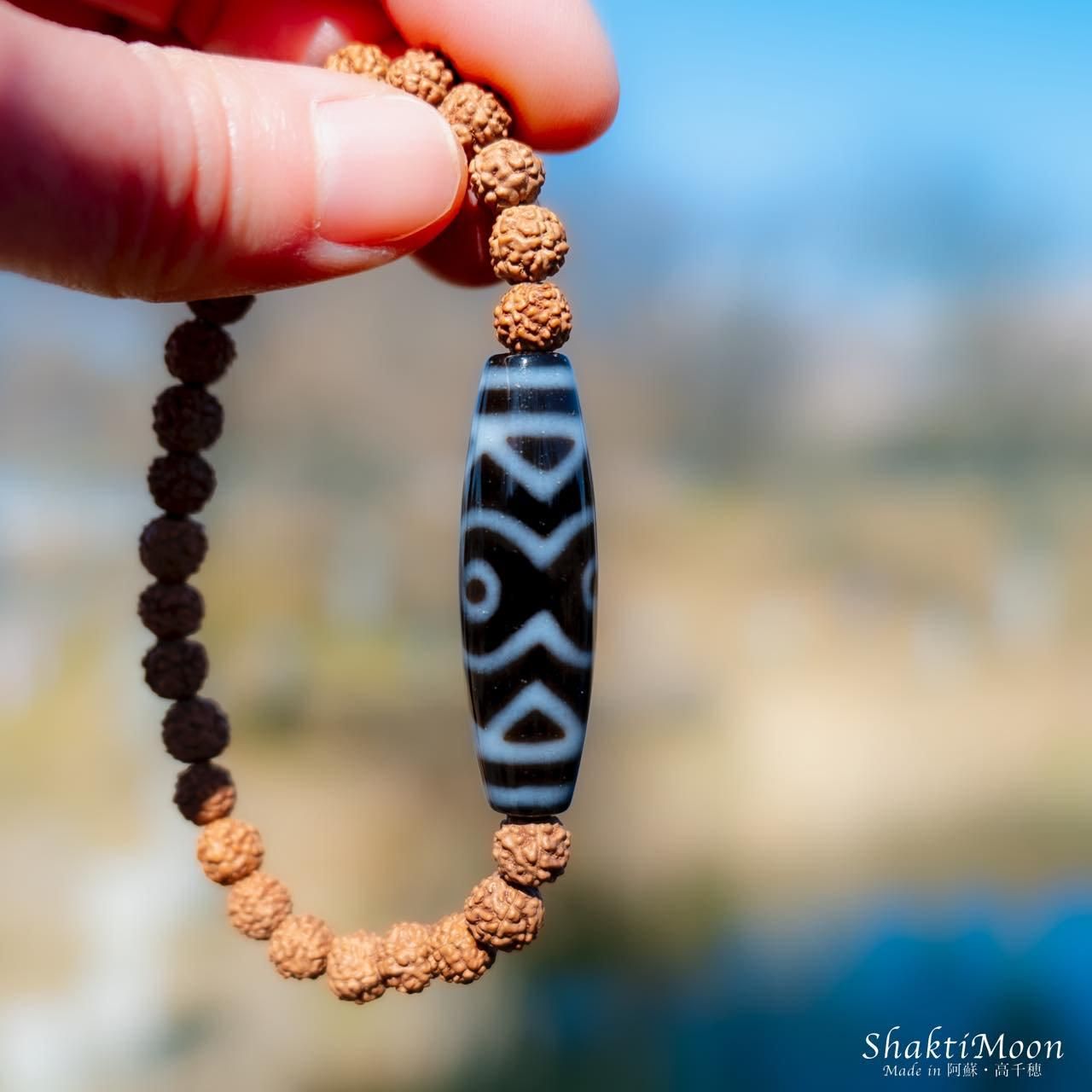 九眼天珠 最強の天珠 潜在能力 利益 能力 権力 瞑想 修行 願望実現