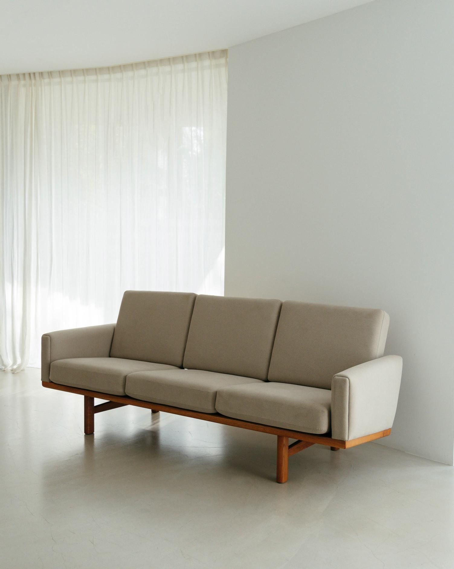 Hans J Wegner Sofa GE236 - E store | 08book