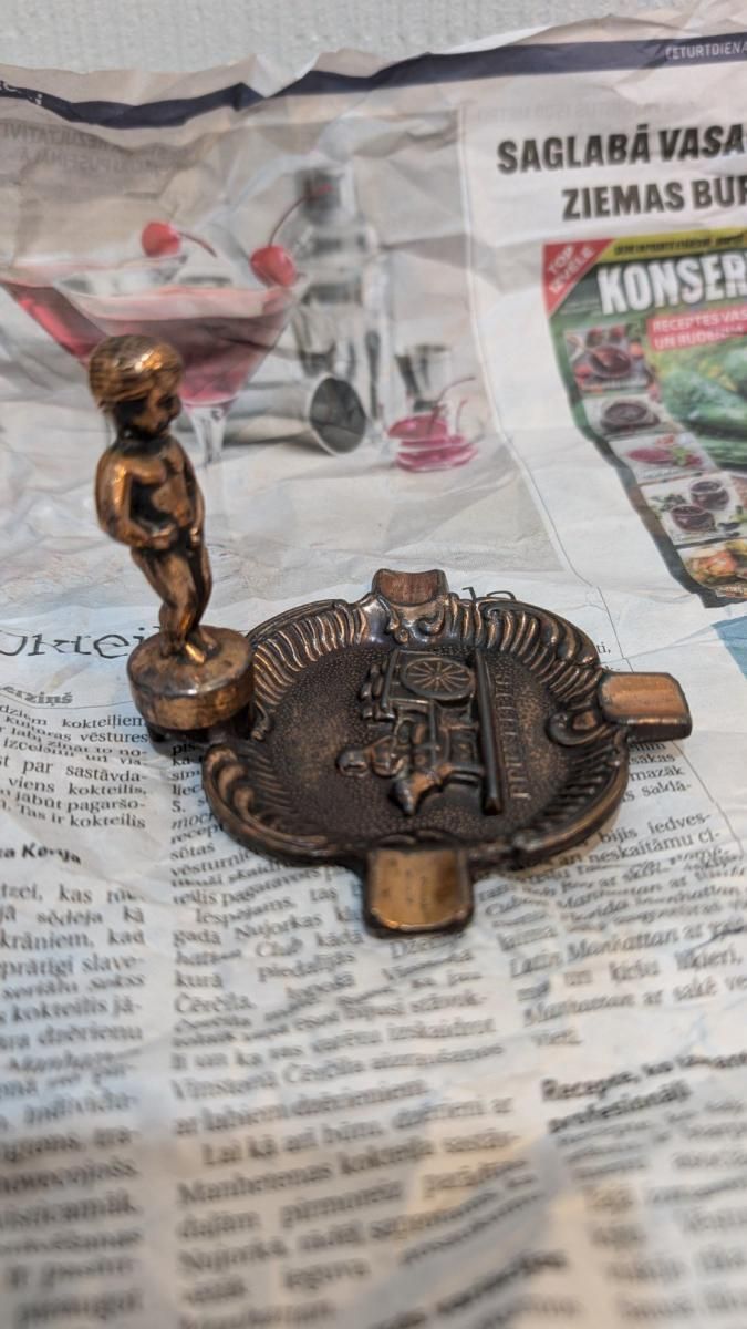 ヴィンテージベルギー製 少年ブロンズ灰皿 可愛さ溢れる小物入れ