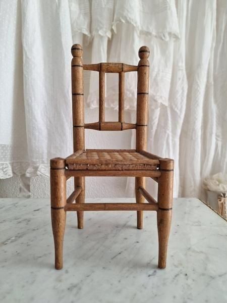 アンティークドールチェア - アンティークモール＆蚤の市情報サイト