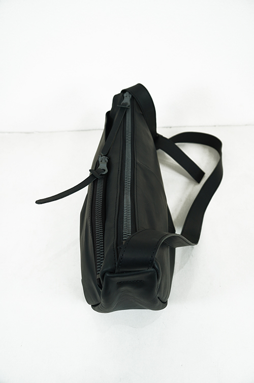 BACKLASH（バックラッシュ） GUIDIオイルカーフショルダーバッグ 143-03