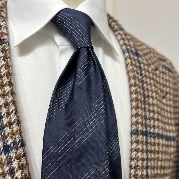 Atto Vannucci ネクタイ | ダークネイビー ストライプ - Del Fiore