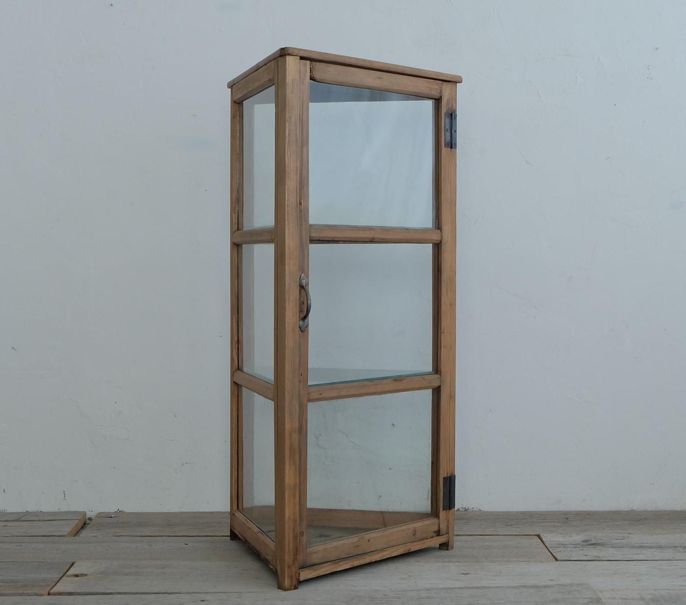 三角形のショーケース | ライフスタイルショップICCA Online shop