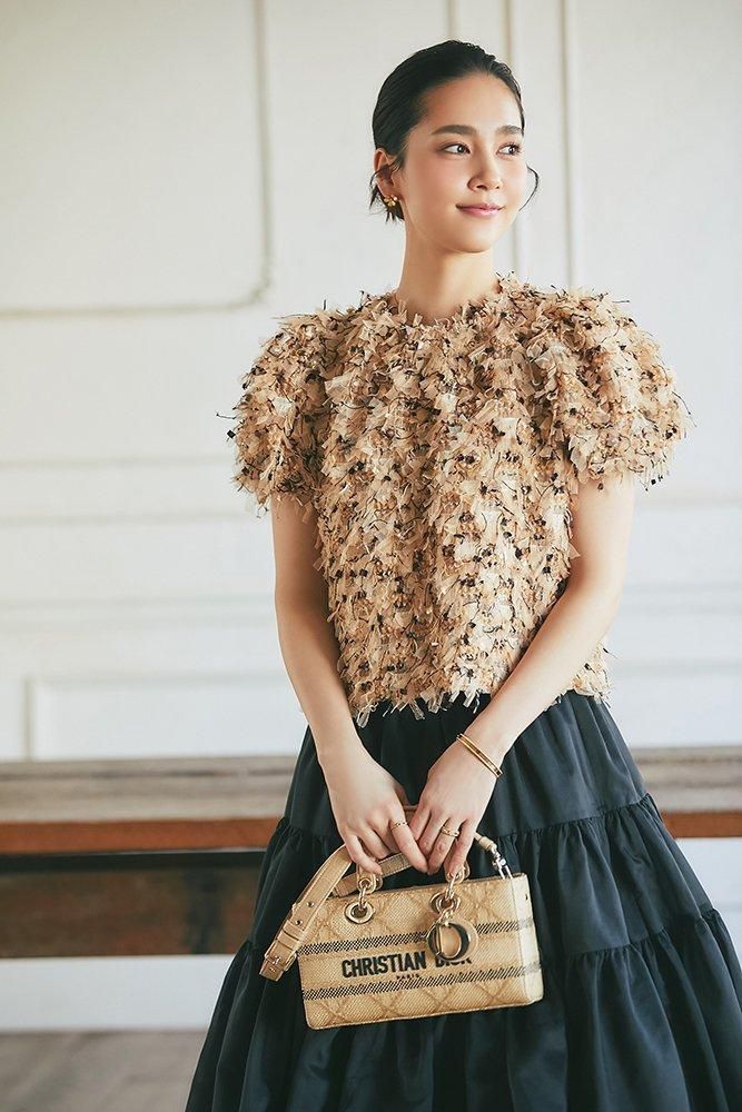 フリンジチュールトップス(ベージュ) - seventen