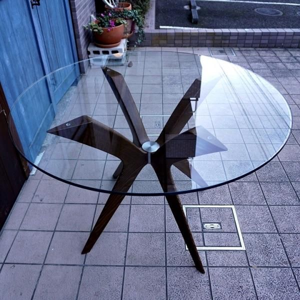 イタリアのCalligaris(カリガリス)社のTOKYO(トーキョー) 円形