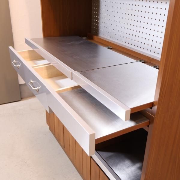 unico(ウニコ)のSTRADA(ストラーダ)シリーズより3面キッチンボードです