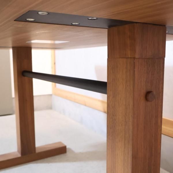 ACTUS(アクタス) OWN-S(オウン エス) ダイニングテーブルです