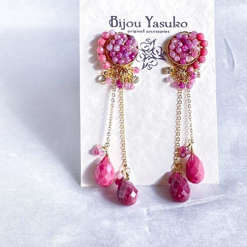 いちご ピアス・イヤリング 大人 ピンクサファイア ロードナイト