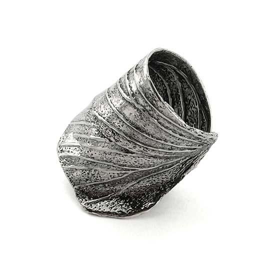 蛾の羽リング | TORQUATA(トルクアータ) - gondoa 公式通販