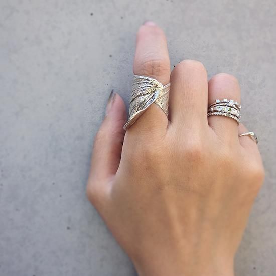 蛾の羽リング | TORQUATA(トルクアータ) - gondoa 公式通販