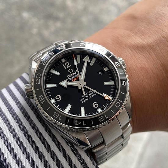 232.30.44.22.01.001 オメガ シーマスター プラネットオーシャン 600M