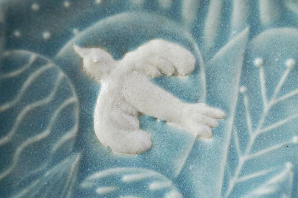 ロ23 薄緑（しっとり） 森と鳥のまるざら - 益子焼の小さな窯元