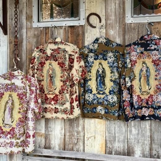 KAPITAL]シルクレーヨンシャンペトルマリア柄ラングルカラーアロハ