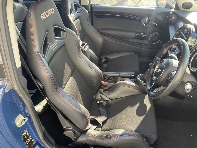 BMW MINI ミニ クーパー S カーボンリップ、レカロシート、車高調 の