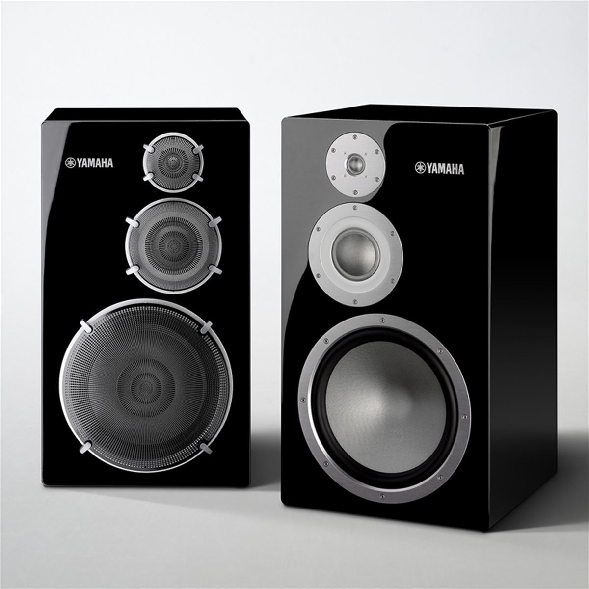 ヤマハ、3Wayブックシェルフ型のフラッグシップスピーカー「NS-5000