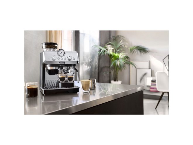 デロンギ「グラインダー付き エスプレッソ・カプチーノメーカー」が