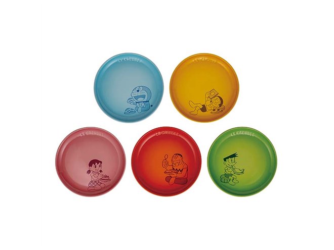 ル・クルーゼ、50周年を迎えたドラえもんとのコラボレーション製品
