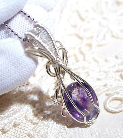 高品質アメジストエレスチャルのワイヤーデザインペンダント