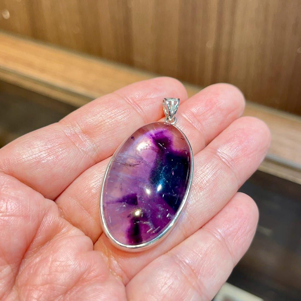 トラピッチェアメジスト ペンダントトップ 40.3x25.1x7.8mm #QH109