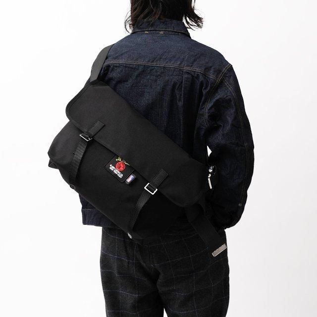 De Martini MESSENGERBAG - MEDIUM #BLACK [DM3601]｜Silver and Gold