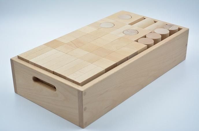 小さな大工さん いろいろな形の積み木が102個入ったセット