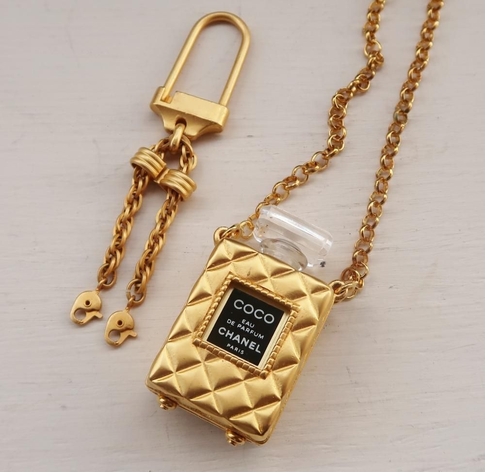 CHANEL vintage （シャネル）PERFUME BOTTLE MATELASSE 2WAY KEY CHAIN