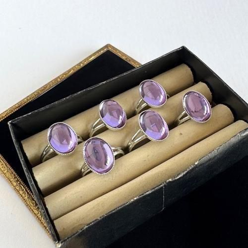 チェコ製 アレキサンドライトガラスの指輪 - チェコ雑貨とチェコ絵本の