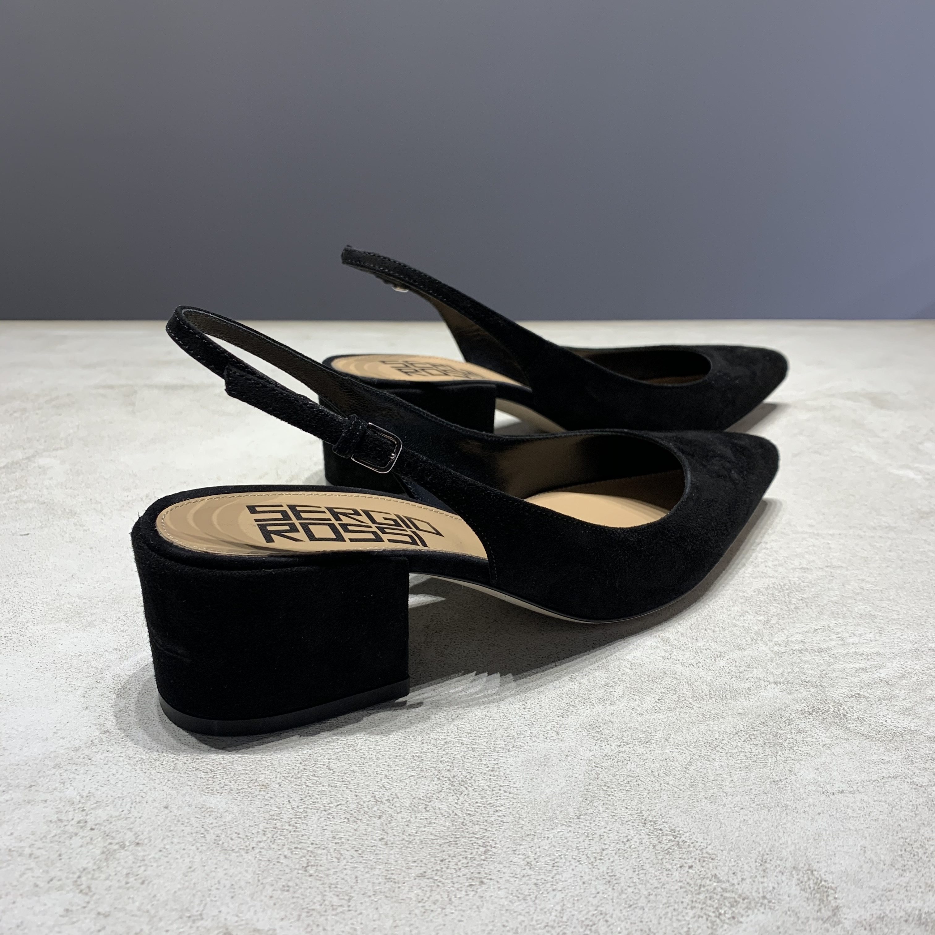 イマドキな足もとには、”スリングバックパンプス”を | 20SS Sergio