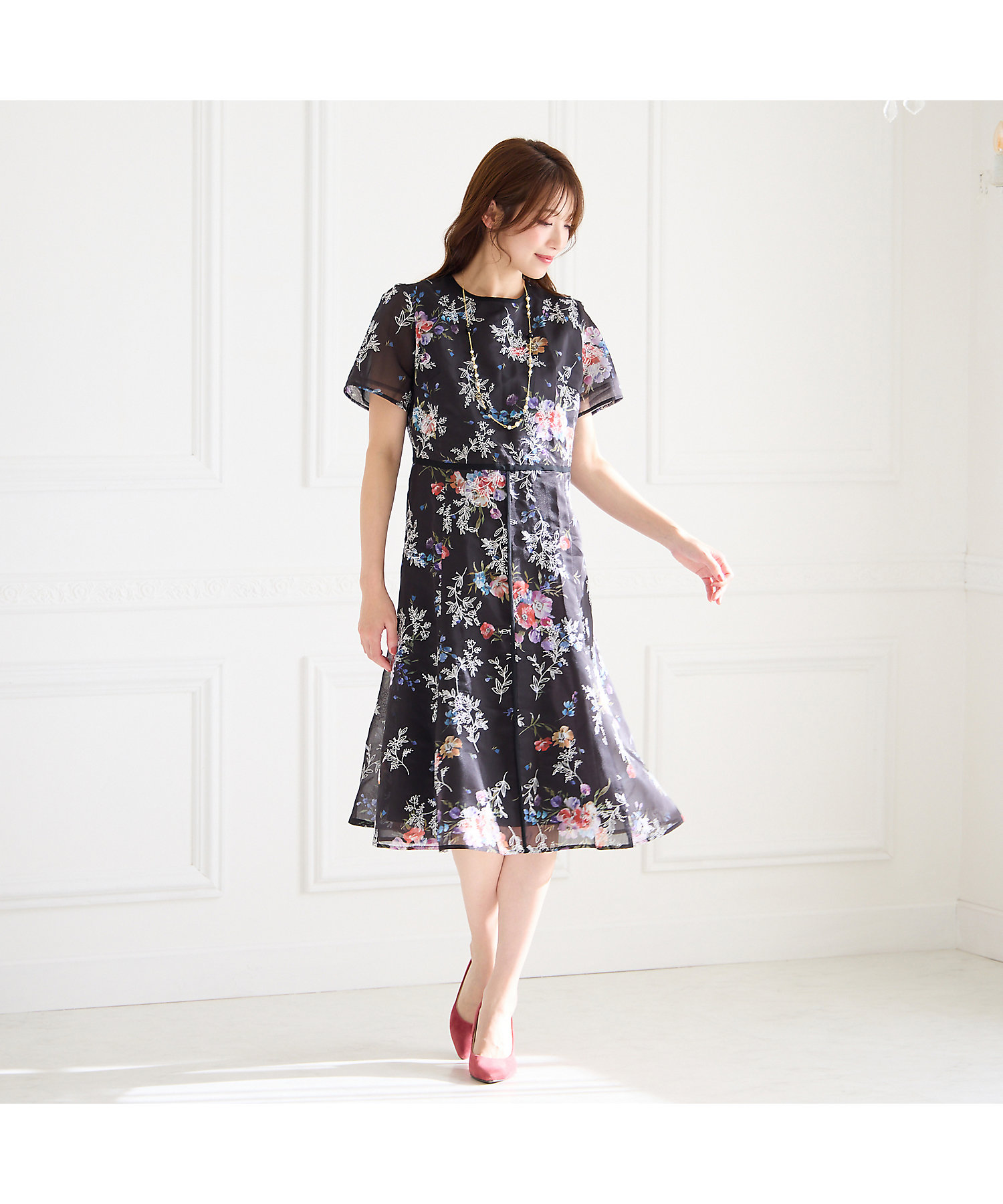 オーガンジー刺繍ワンピース（51012503） | Rose Tiara (Women