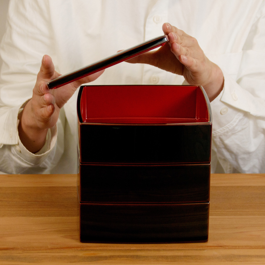 胴張三段重箱 古代朱内黒 5.5寸 木製 漆塗りお重箱 漆器の井助