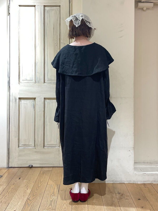 立川店/EC限定】リネンビッグカラーワンピース（ブラック/ピンク