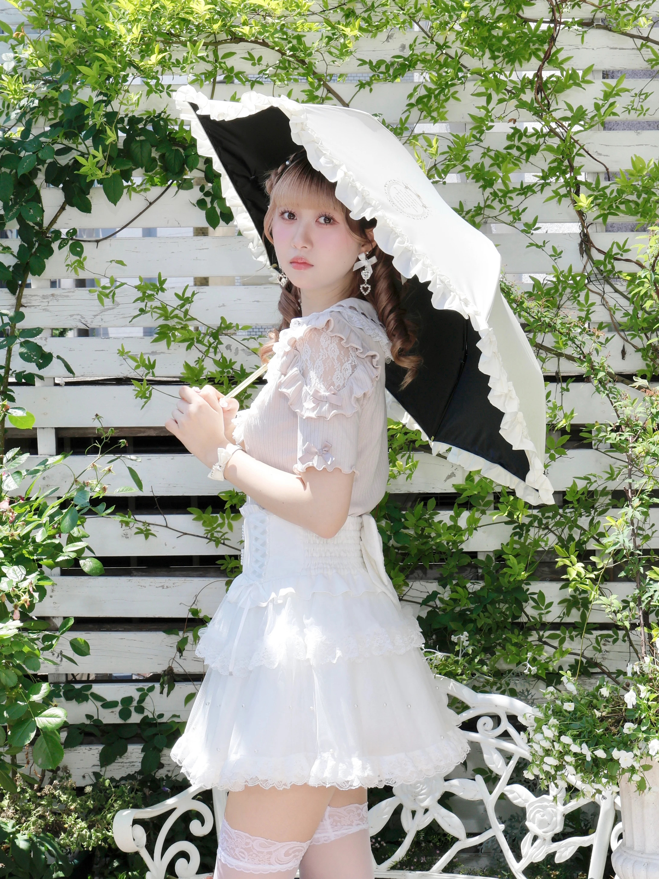 NOEMIE お嬢さんフリル折りたたみ日傘（グッズ｜黒・オフホワイト