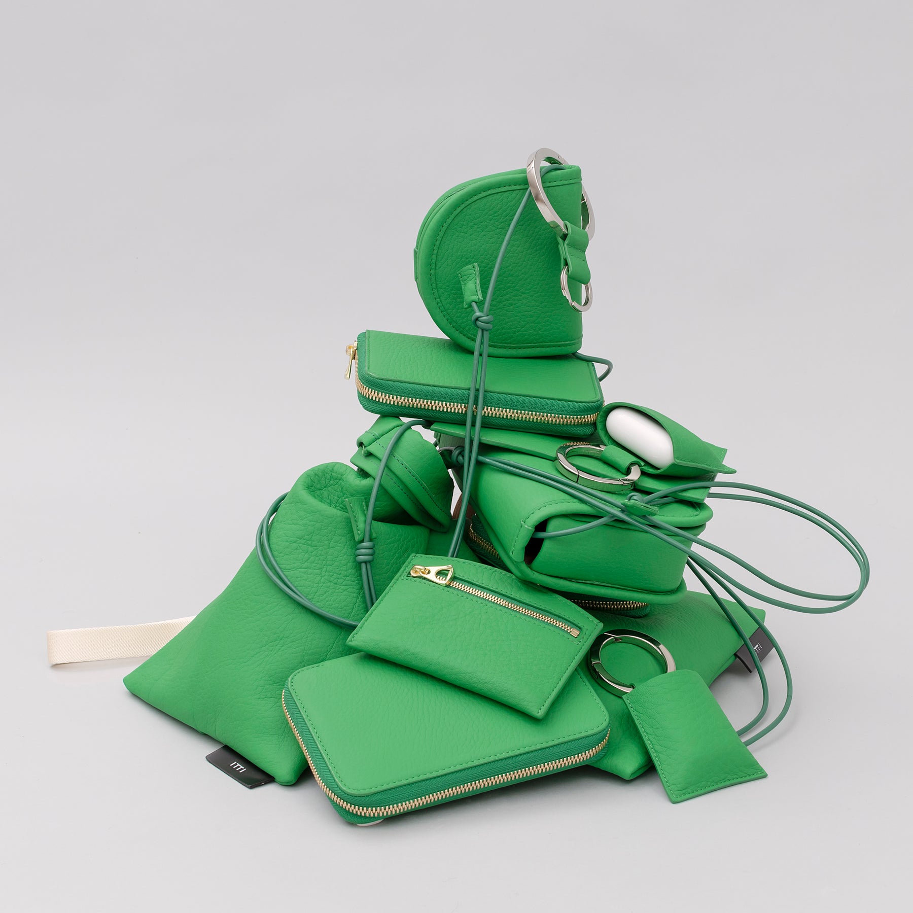 HERRIE PODS RING PRO / 21Q3-4｜シーズンカラー限定AirPods Pro 本革