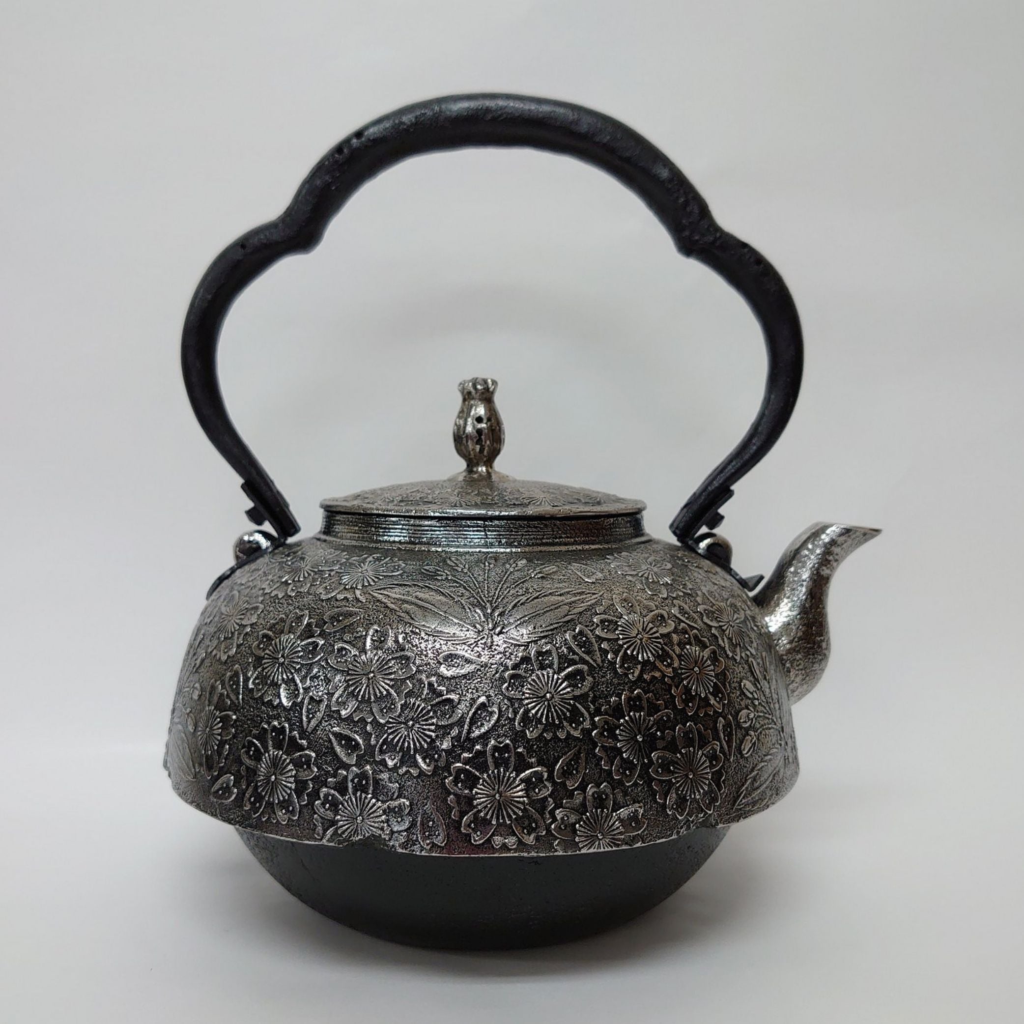 新品1.8Lコシキ桜南部鉄瓶鉄瓶