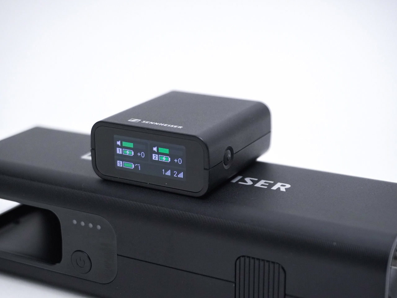 ゼンハイザー、「PROFILE WIRELESS」レビュー。多彩なギミックのケース