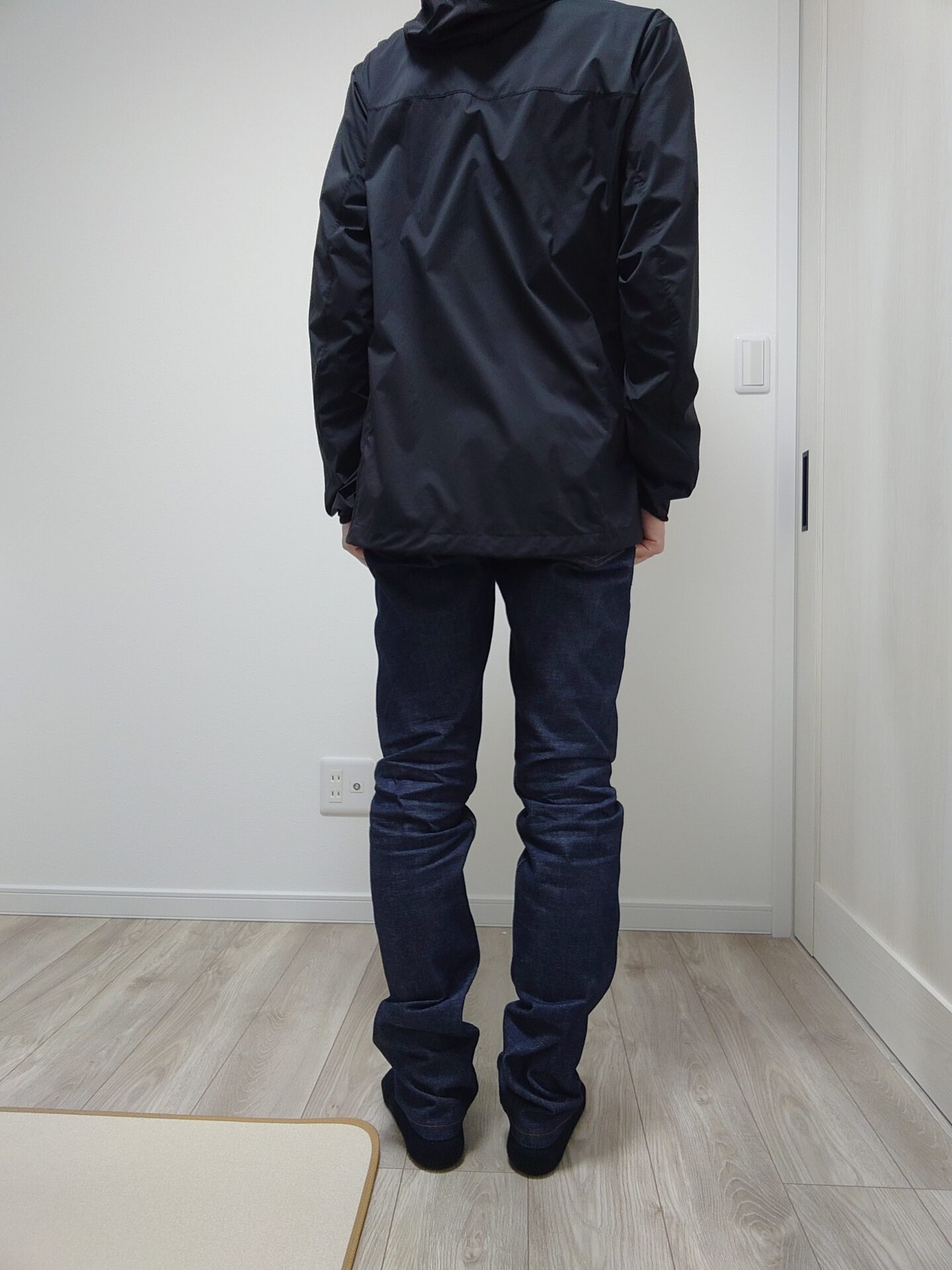 アークテリクス】スコーミッシュフーディのサイズ感やスペックを