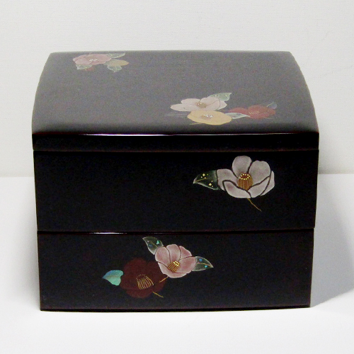 登根 円作 漆器 重箱/塗箱 黒地に赤と金の文様 登根 円作 漆器 重箱/塗