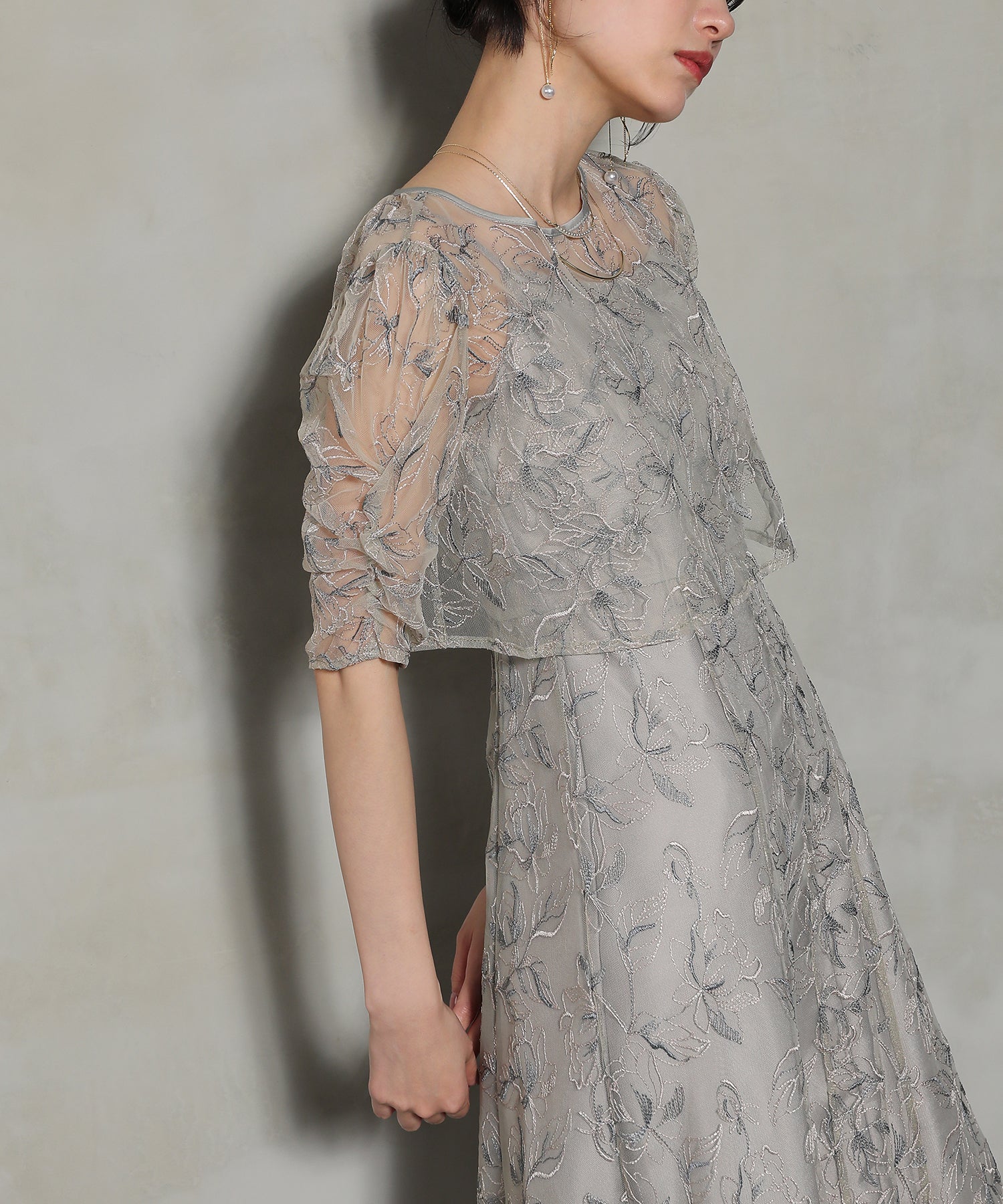 シャーリングスリーブ 総レース フェミニン パーティー ドレス