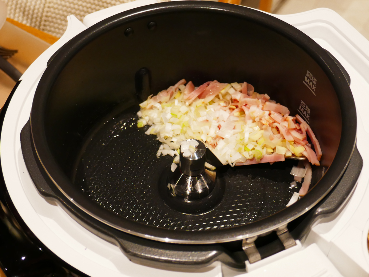 チャーハンかき混ぜが自動! ティファール調理鍋を体験 - 家電 Watch