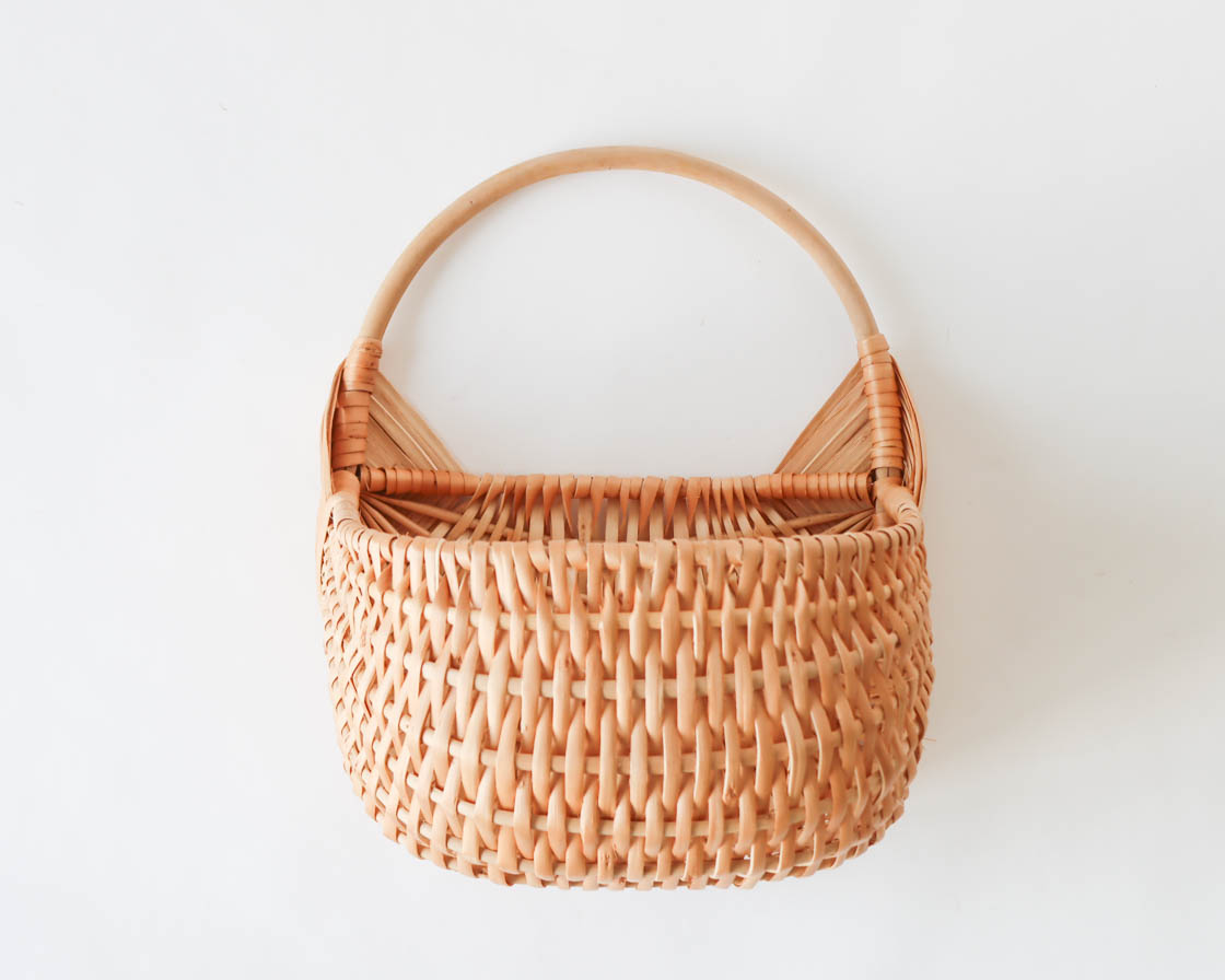 ラトビア ウォールバスケット