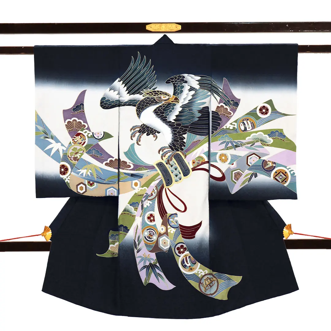 【新品】お宮参り用　掛け着　黒地に華やかな絵柄の着物　お祝い着 楽天市場】お宮参り 着物 男の子 絹100% 正絹初着 掛け着 産着 黒 鷹に