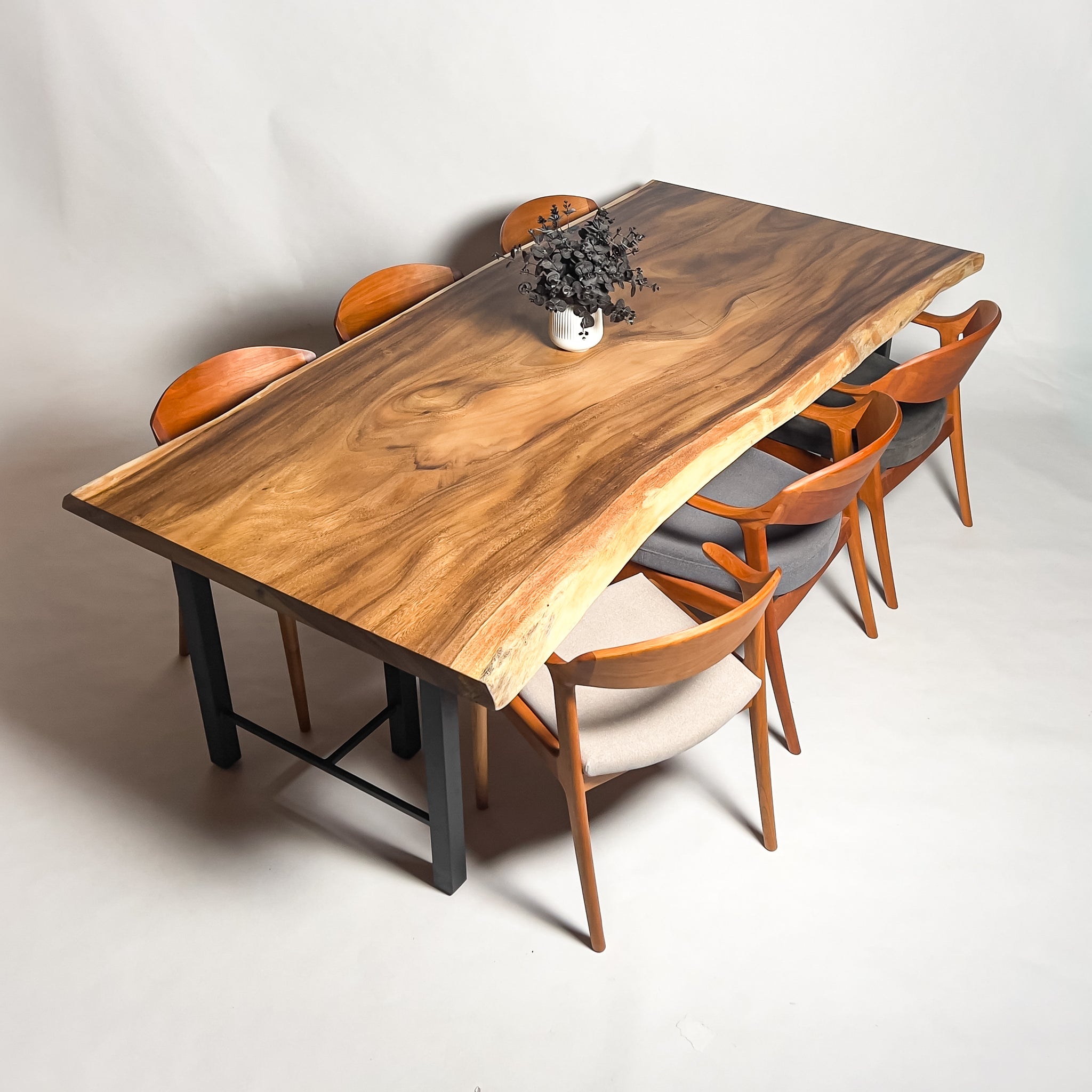 KIDO MEIMOKU モンキーポッド一枚板ダイニングテーブル｜230cm（6～8人